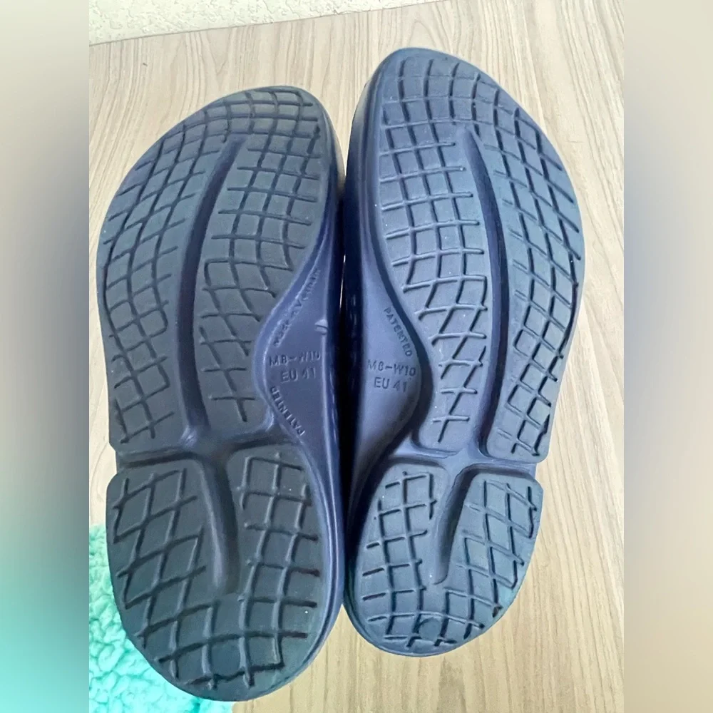 OOFOS Men's Blue Sandals